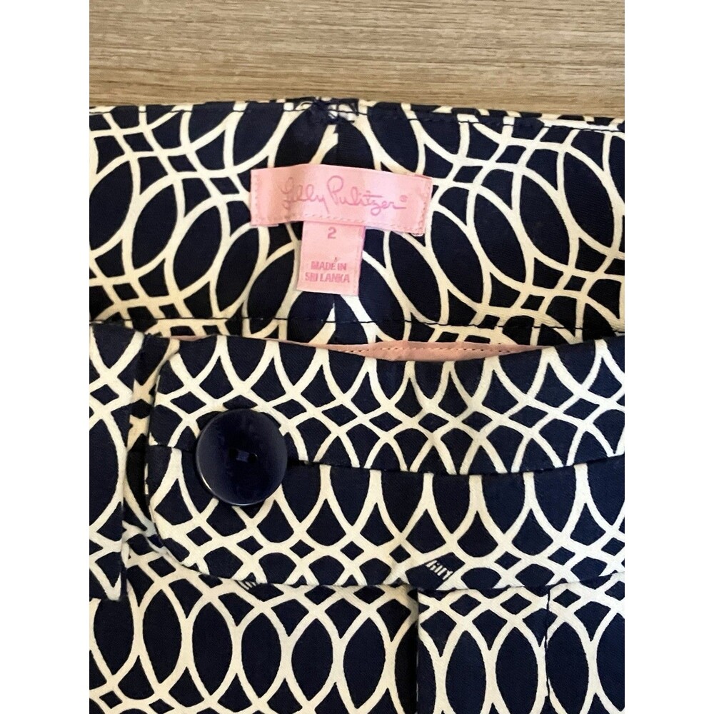 Lilly Pulitzer pants size 2 blue white geometric print cropped Luxury Capri - Picture 2 of 5